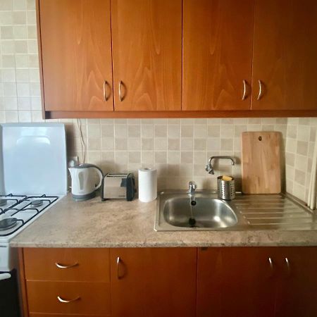 Lovely , Cozy , Modern Seaside Apartment 라르나카 외부 사진