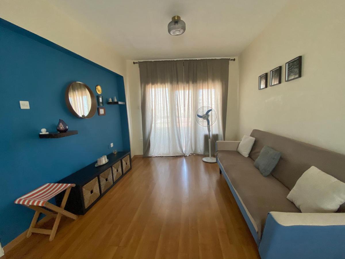 Lovely , Cozy , Modern Seaside Apartment 라르나카 외부 사진