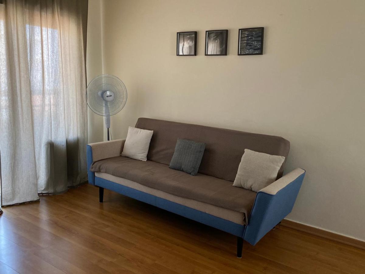 Lovely , Cozy , Modern Seaside Apartment 라르나카 외부 사진